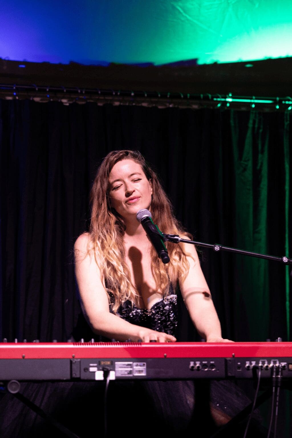 Website - Home Page Large Image - Meg Washington (1024 x 1536 px)